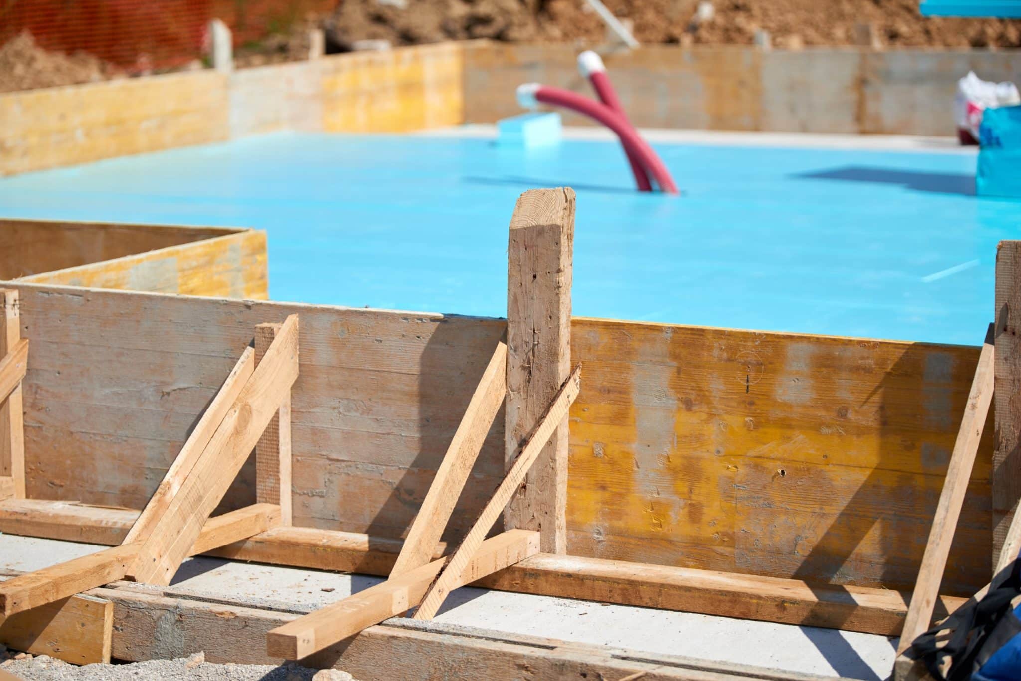 Étude de sol pour piscine : stabiliser votre futur bassin