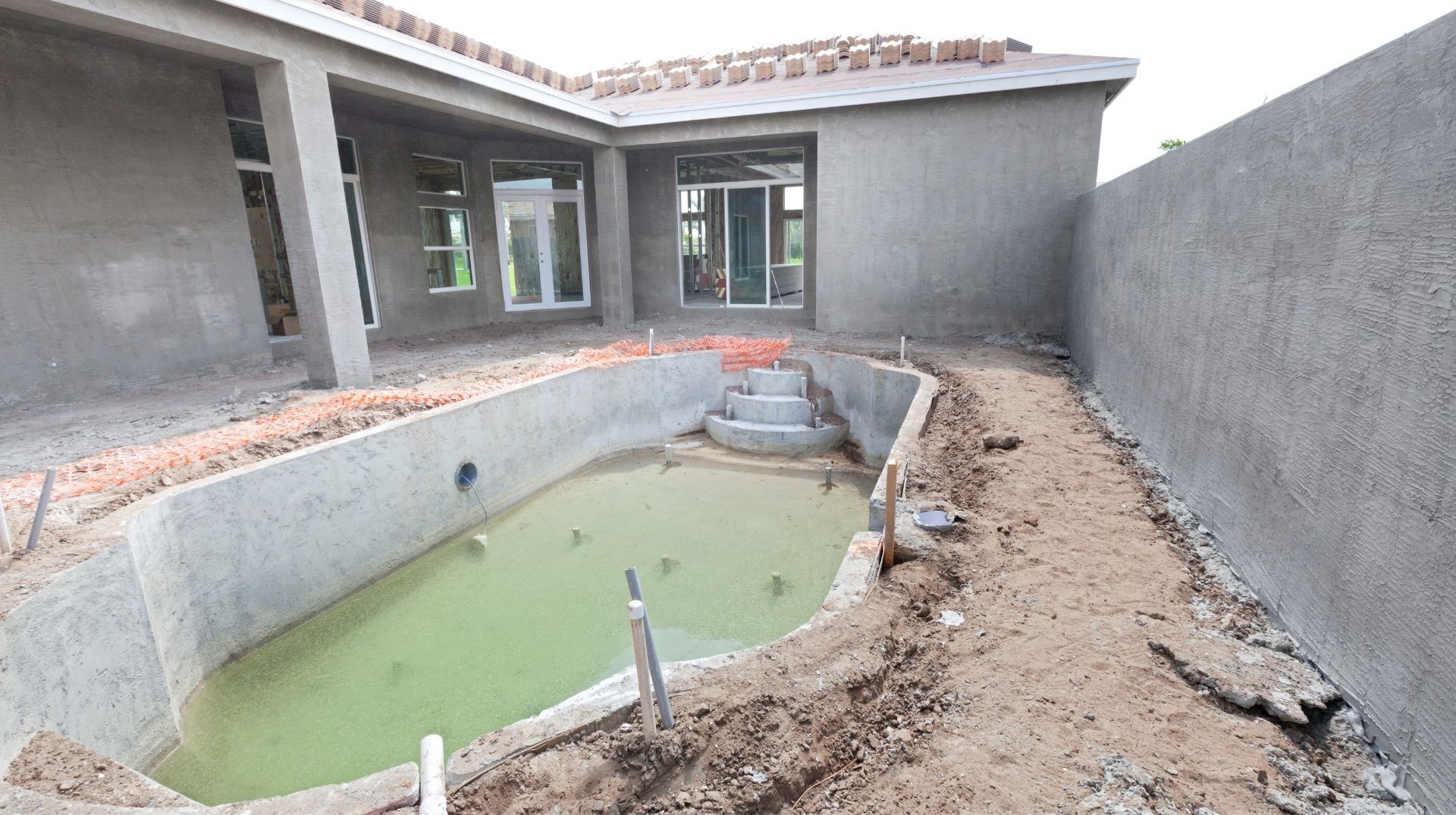 Que dit la loi sur la réalisation d'une piscine ?